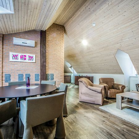 Aplend City Bastova 1 Bratislava Eksteriør billede